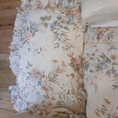 JC Penny quilted bedspread blanket with matching pillowcases and two additional blankets for added warmth!