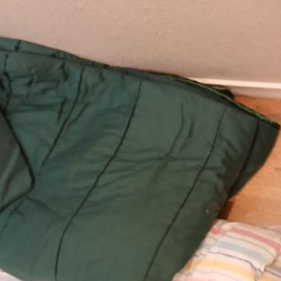 Dan River Inc. Striped colorful comforter Full / queen and a dark green Springs comforter with fitted sheet