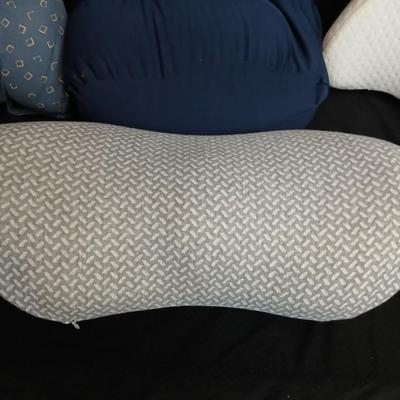 Assortment of body forming pillows - neck pillow - vibrating pillow and more
