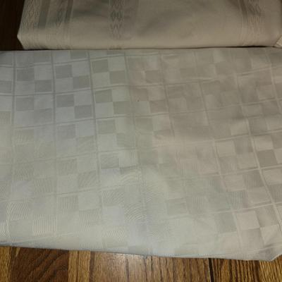 Variety of oval table linens