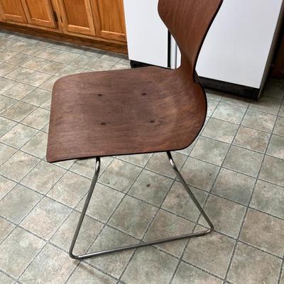 Sale Photo Thumbnail #17: Elmar Flototto Dining or side chair.  A classic piece of mid-century modern furniture from Germany.  The seat and backrest is made from Pagwood and  a chrome plated tubular steel base.
Seat Ht 17.5'  Back Ht 30.5"