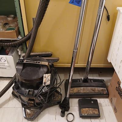 Rainbow canister Vacuum with attachments