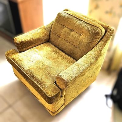 Sale Photo Thumbnail #10: In good condition
one small area needs repair, see photos
not Swivel