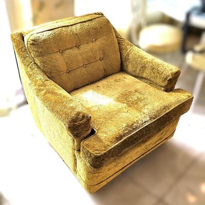 Sale Photo Thumbnail #9: In good condition
one small area needs repair, see photos
not Swivel