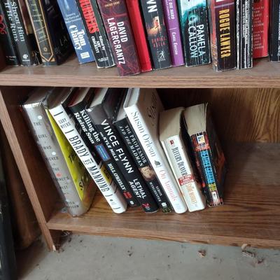 AN ASSORTMENT OF BOOKS AND 2 SMALLER BOOKCASES