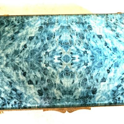 Sale Photo Thumbnail #87: in good condition
top appears to me to be blue, bottom appears to me to be green