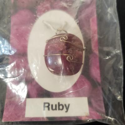 13 'Heaven and Earth' Stone Pendants (ST-KD)