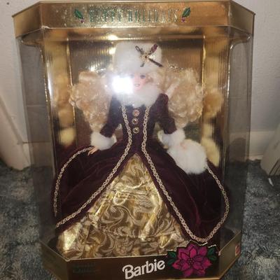 1996 Happy Holidays purple eyed Barbie doll