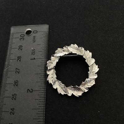 Silver tone Gerry’s leaf brooch