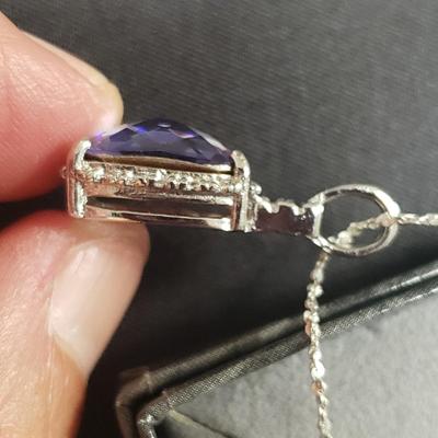 Eight Delicate Necklaces with Earrings (ST-KD)