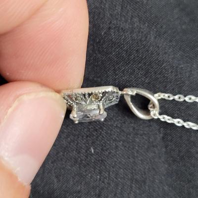 Eight Delicate Necklaces with Earrings (ST-KD)