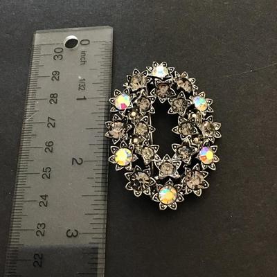 Beautiful Rhinestone brooch pin