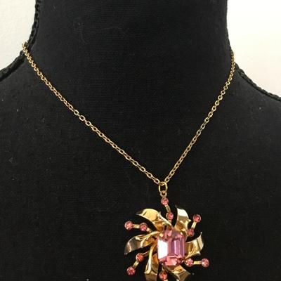Gorgeous, vintage, crystal pink rhinestone pendant necklace very beautiful very nice