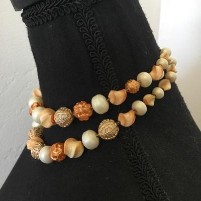 cool looking vintage, chunky golden peach bead choker Necklace