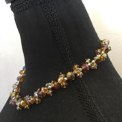 Beautiful Amber colored crystal bead necklace. Very beautiful very nice.