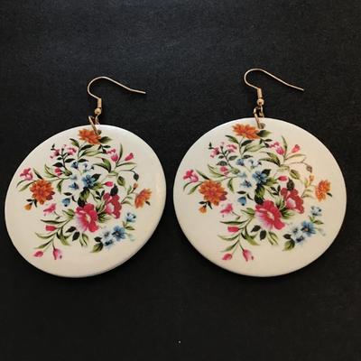 Floral flower white wood disk dangle earrings