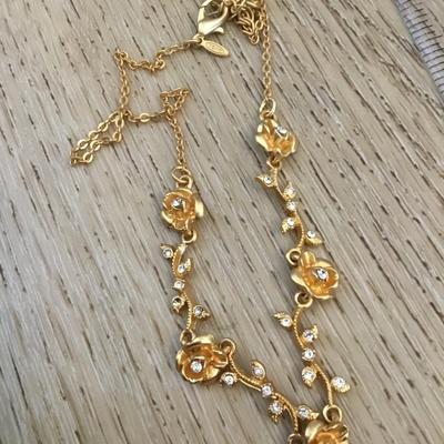 Vintage Avon satin gold tone, rose necklace