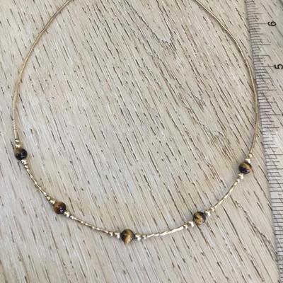 Vintage, gold tone, liquid silver in Tiger‘s eye, dainty necklace with barrel clasp