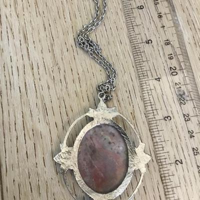 Beautiful vintage Silver-tone large gemstone pendant necklace