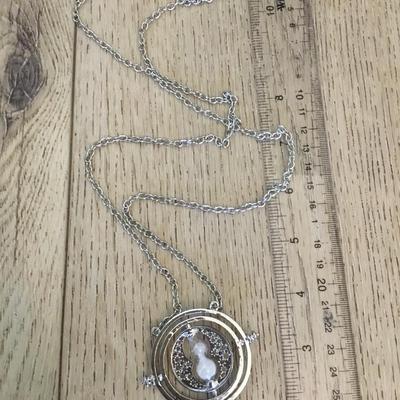 Silver tone hour, glass, pendant statement, necklace