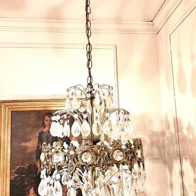 Sale Photo Thumbnail #173: In good condition
you will be removing this chandelier yourself