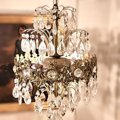 Sale Photo Thumbnail #172: In good condition
you will be removing this chandelier yourself