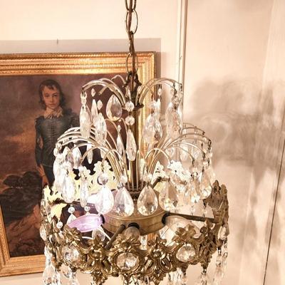 Sale Photo Thumbnail #174: In good condition
you will be removing this chandelier yourself
