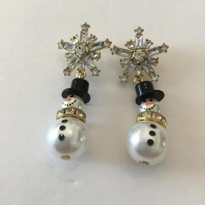 Cute snowman crystal snowflake statement earrings