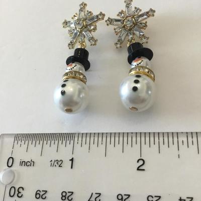 Cute snowman crystal snowflake statement earrings
