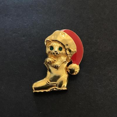 Cute Avon cat brooch pin