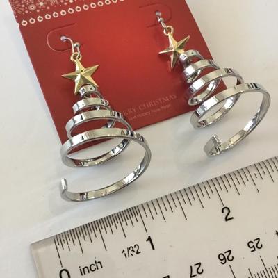 Beautiful new spiral Christmas tree, silver and gold tone, statement earrings