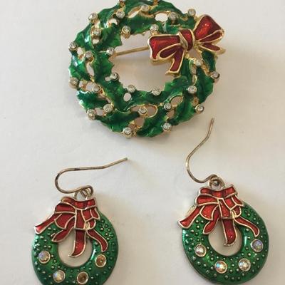 Vintage enamel Christmas wreath, rhinestone brooch, and wreath Christmas dangle earrings
