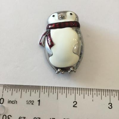 Cute vintage, chubby enamel Christmas penguin brooch