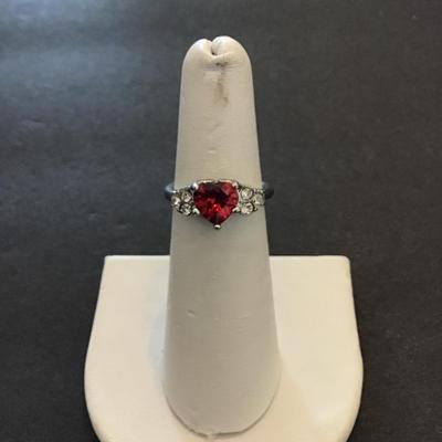 Beautiful red heart ruby fashion ring
