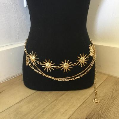 Super cute, gold tone, sun chain waist, belt, size medium