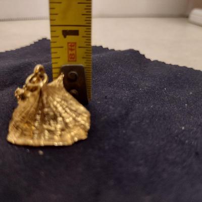 14 Karat Yellow Gold Pendant-Conch Shell Design- Approx Total Weight 10.8 Grams (#60)