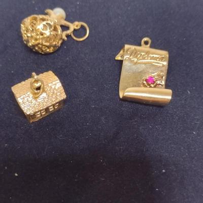 14 Yellow Gold Charms- House, Urn, and Diploma Designs- Approx Total Weight 10.1 Grams (#61)