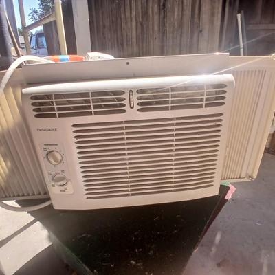 Working Frigidaire air conditioner unit -