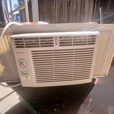 Working Frigidaire air conditioner unit -
