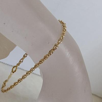14 Yellow Gold Bracelet- Approx 7" Long and Total Weight 2.6 Grams (#63)