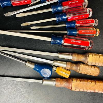 Large Screw Driver Lot, Craftsman & Othets