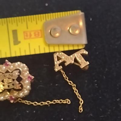 10 Karat Gold Enameled Phi Mu Sorority Pin with Pearls and Rubies- Approx Total Weight 5.0 Grams (#67)