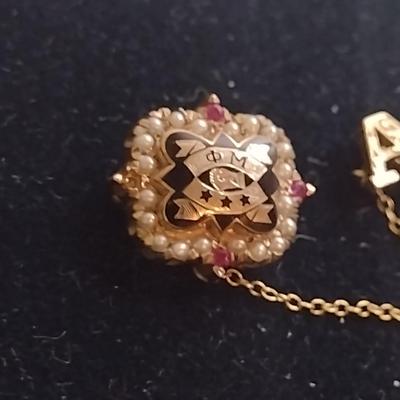 10 Karat Gold Enameled Phi Mu Sorority Pin with Pearls and Rubies- Approx Total Weight 5.0 Grams (#67)