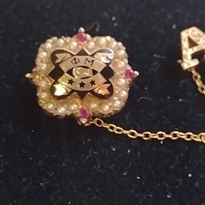 10 Karat Gold Enameled Phi Mu Sorority Pin with Pearls and Rubies- Approx Total Weight 5.0 Grams (#67)