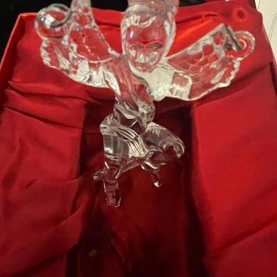 2004 WATERFORD LEAD CRYSTAL ANGEL ORNAMENT