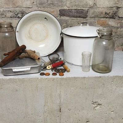 Sale Photo Thumbnail #272: Big enamelware bowl and stock pot along with some other vintage kitchen items.