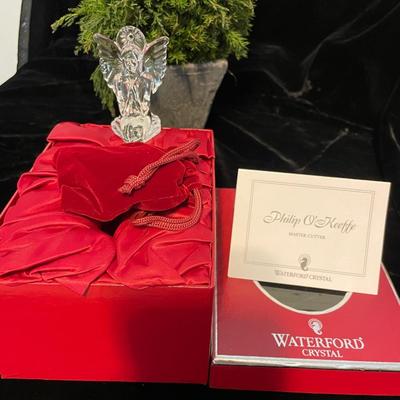 2009 ANGEL WATERFORD LEAD CRYSTAL ORNAMENT