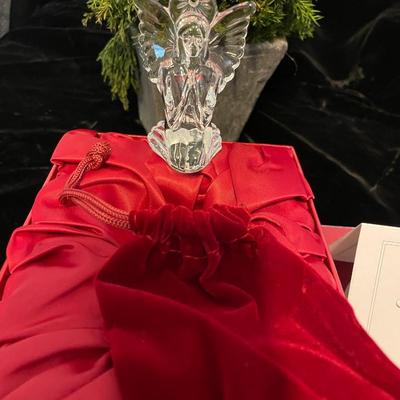 2009 ANGEL WATERFORD LEAD CRYSTAL ORNAMENT