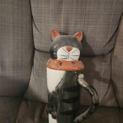 Porcelain Cat Cup
