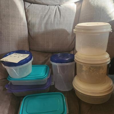 Storage containers